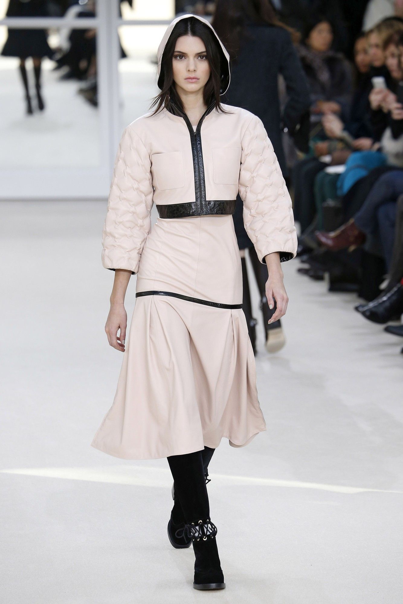 Коллекция Chanel прет-а-порте сезона осень-зима 2016-2017_52