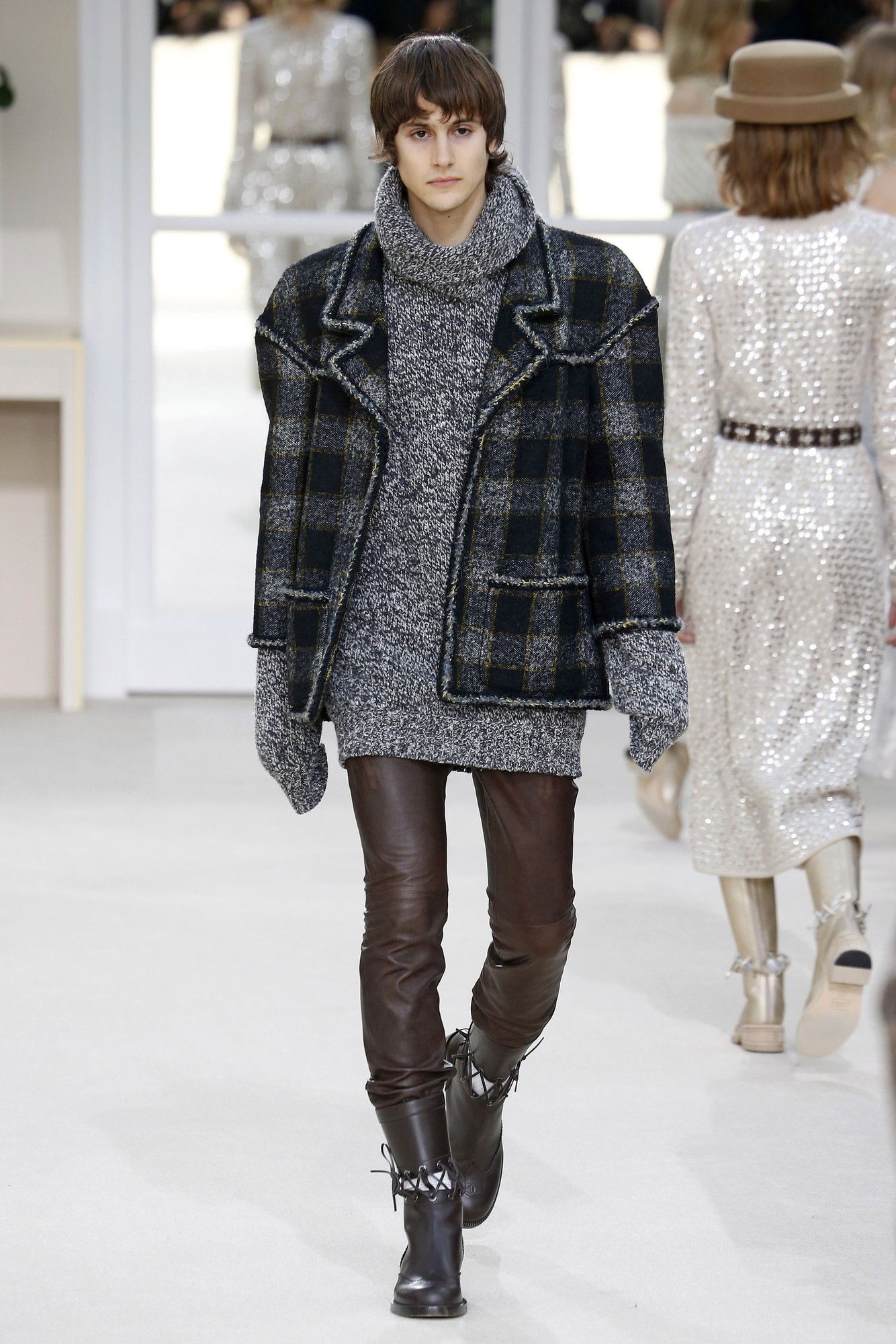 Коллекция Chanel прет-а-порте сезона осень-зима 2016-2017_77