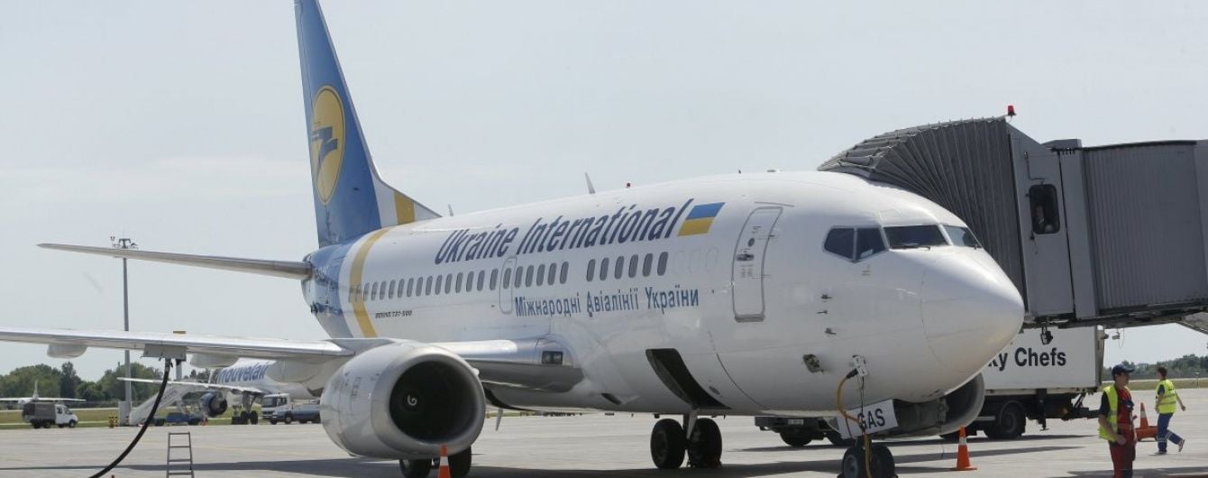 В Украине запретят полеты старым самолетам. МАУ обещают вывести из эксплуатации семь бортов
