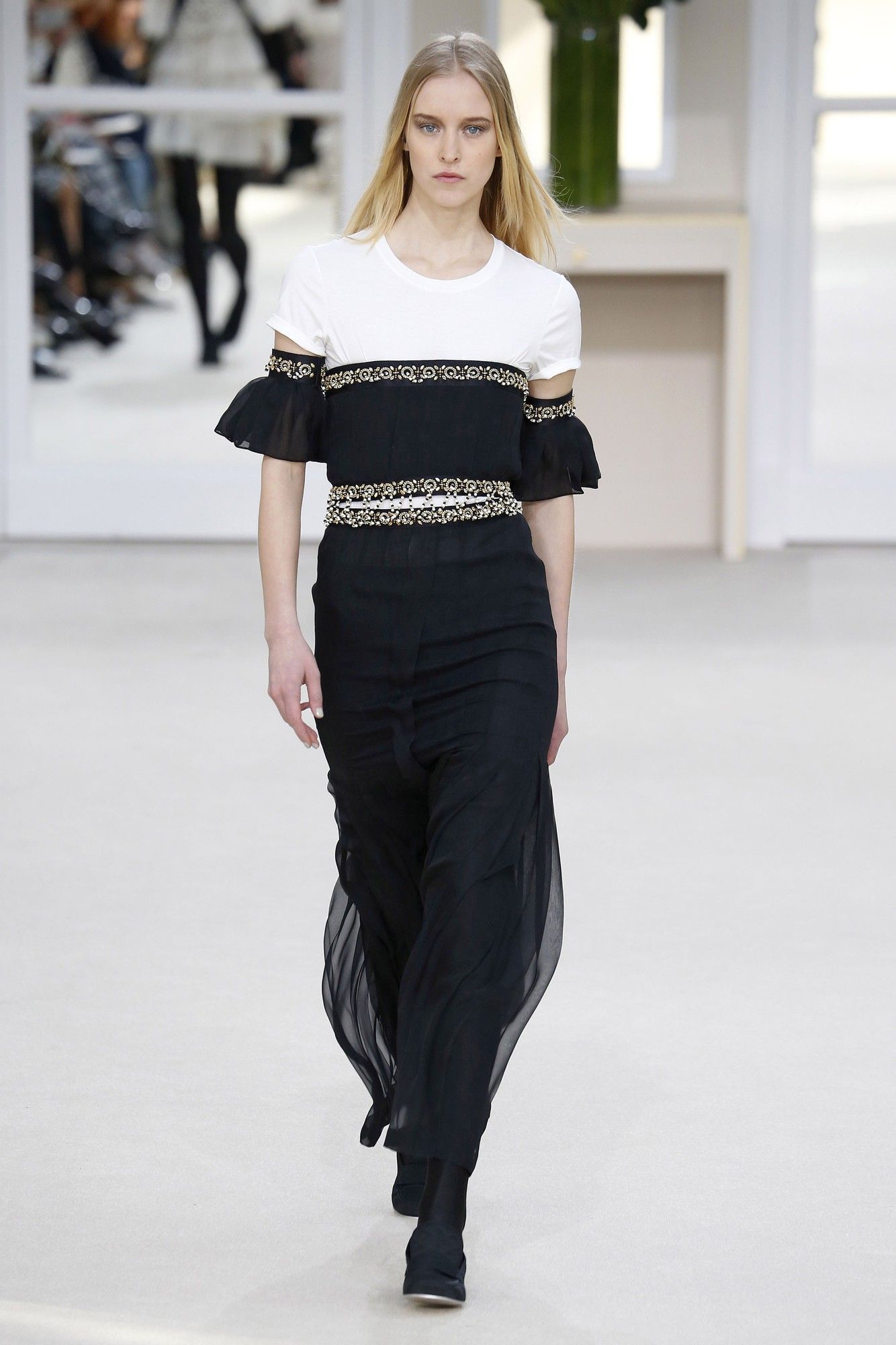 Коллекция Chanel прет-а-порте сезона осень-зима 2016-2017_90