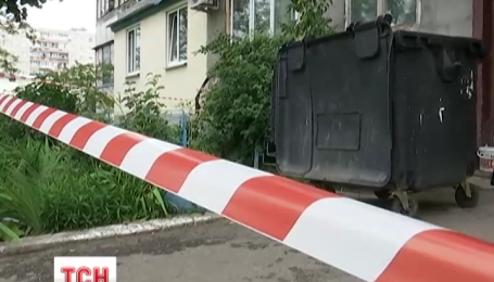 У Києві серед сміття знайшли мертве немовля