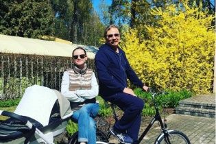 Дружина Ігоря Ніколаєва неабияк зворушила відеофрагментом із першим словом донечки