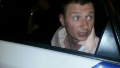 Під Львовом п'яний поліцейський погрожував таксисту пістолетом і відмовлявся сплачувати за проїзд