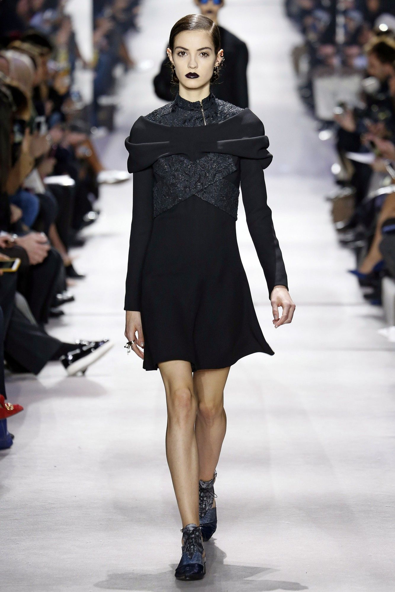 Коллекция Christian Dior прет-а-порте сезона осень-зима 2016-2017_3