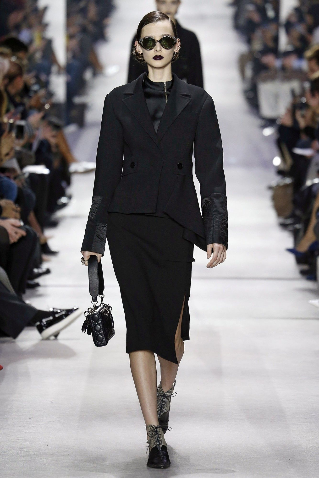 Коллекция Christian Dior прет-а-порте сезона осень-зима 2016-2017_1