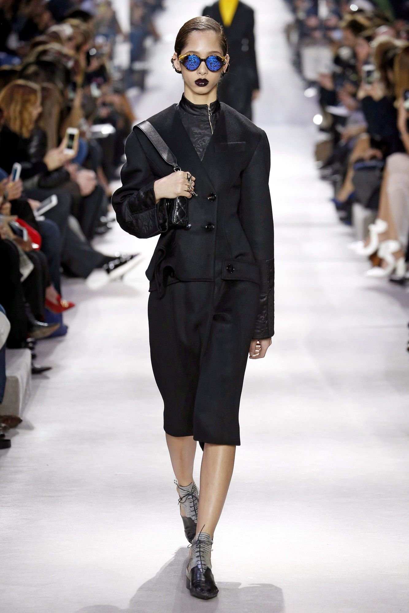 Коллекция Christian Dior прет-а-порте сезона осень-зима 2016-2017_4