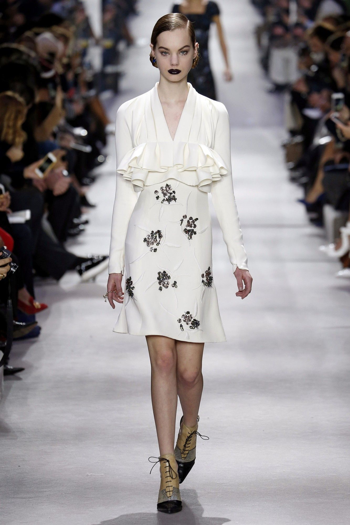 Коллекция Christian Dior прет-а-порте сезона осень-зима 2016-2017_12
