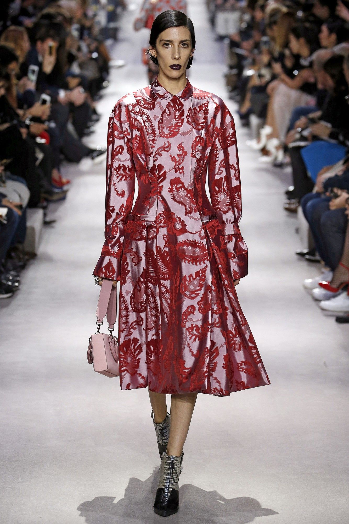 Коллекция Christian Dior прет-а-порте сезона осень-зима 2016-2017_18