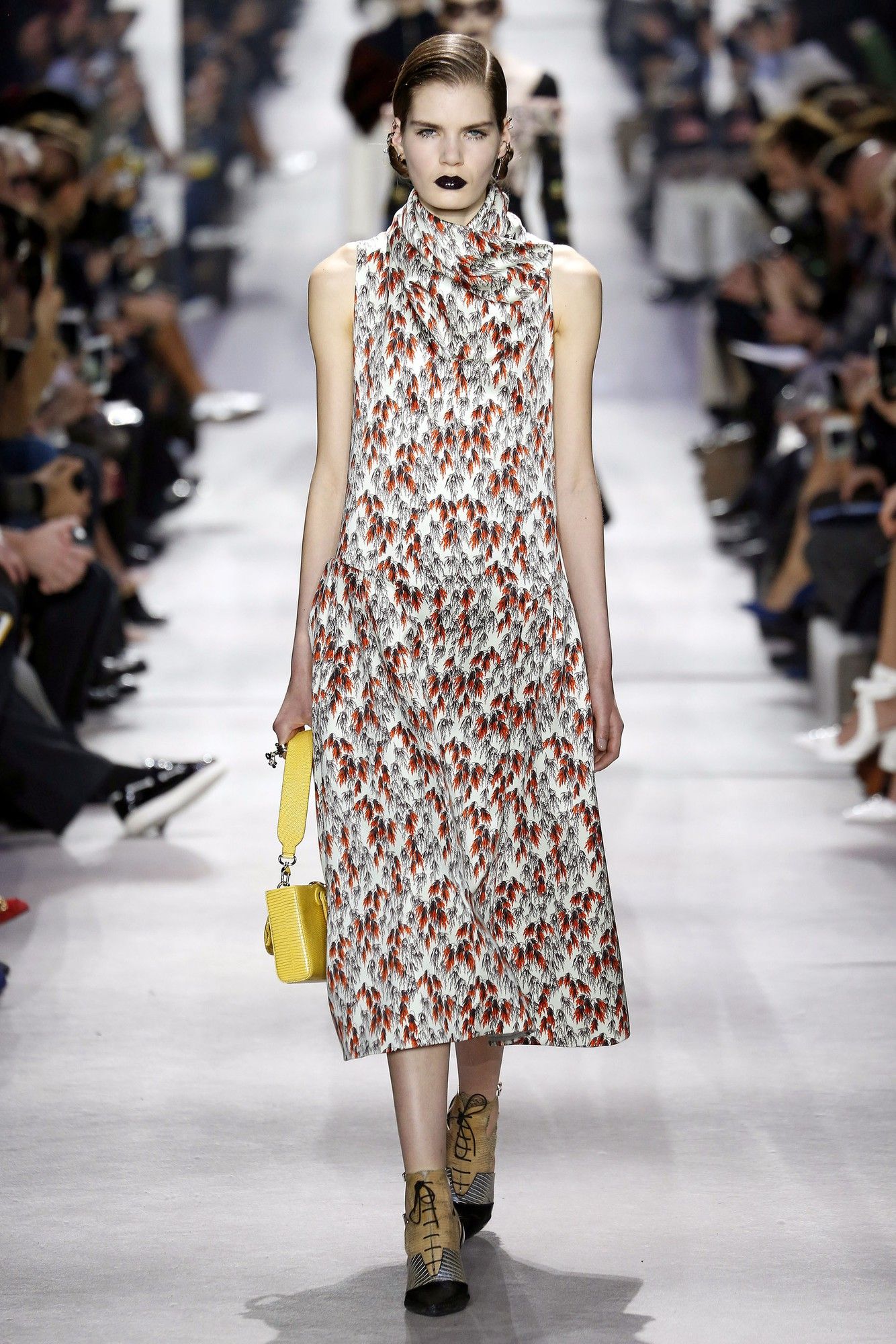 Коллекция Christian Dior прет-а-порте сезона осень-зима 2016-2017_9
