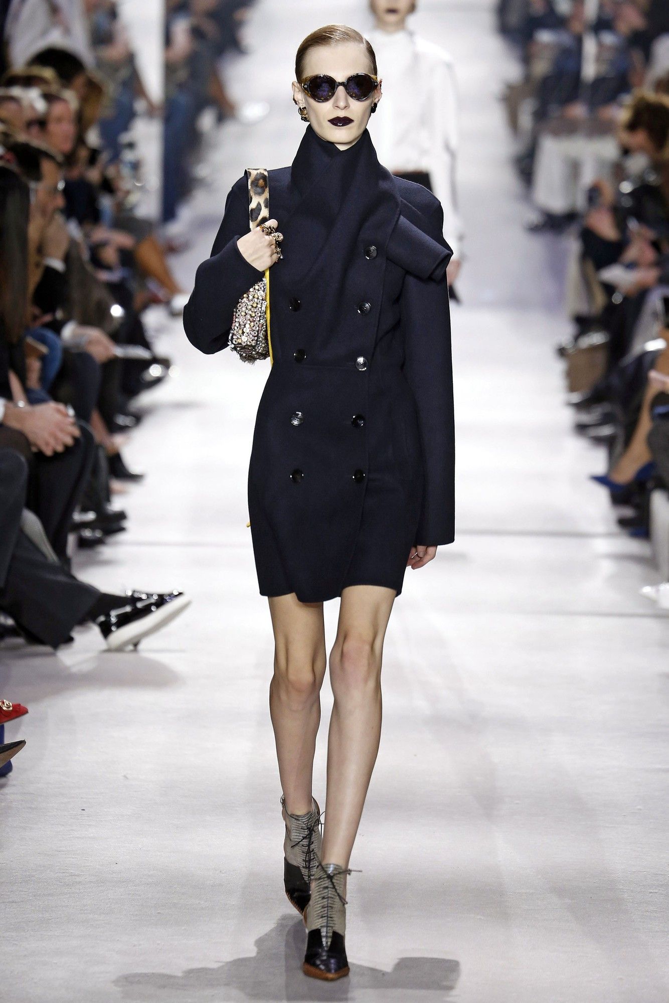 Коллекция Christian Dior прет-а-порте сезона осень-зима 2016-2017_33