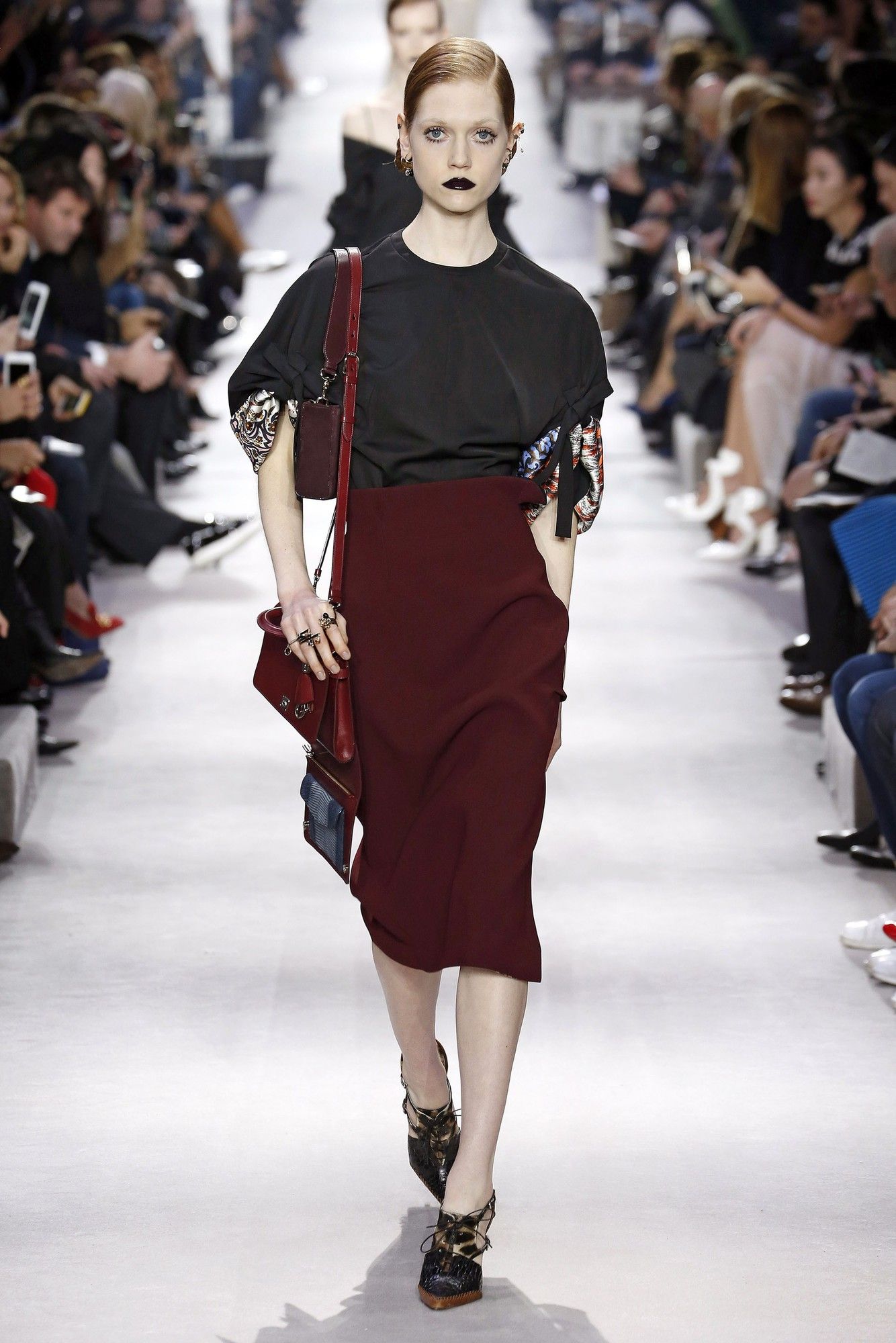 Коллекция Christian Dior прет-а-порте сезона осень-зима 2016-2017_22