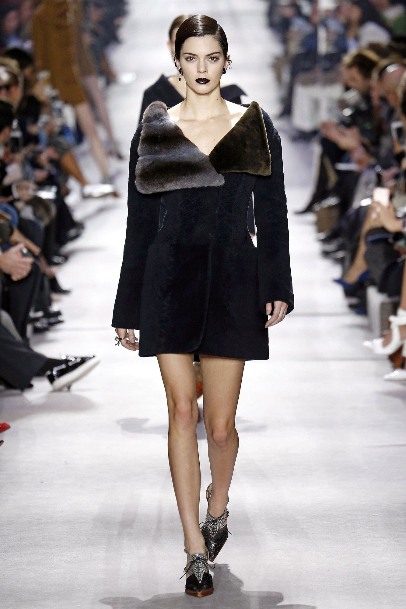 Коллекция Christian Dior прет-а-порте сезона осень-зима 2016-2017_29
