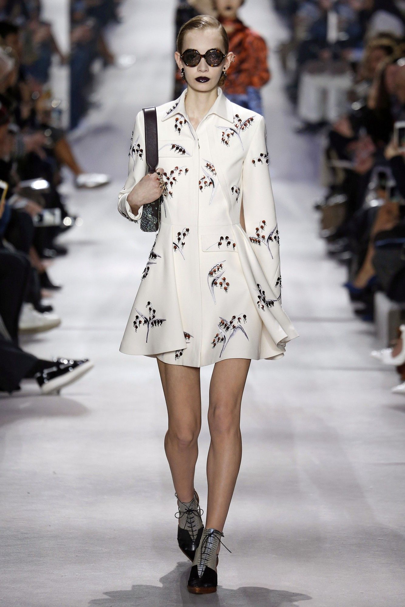 Коллекция Christian Dior прет-а-порте сезона осень-зима 2016-2017_42