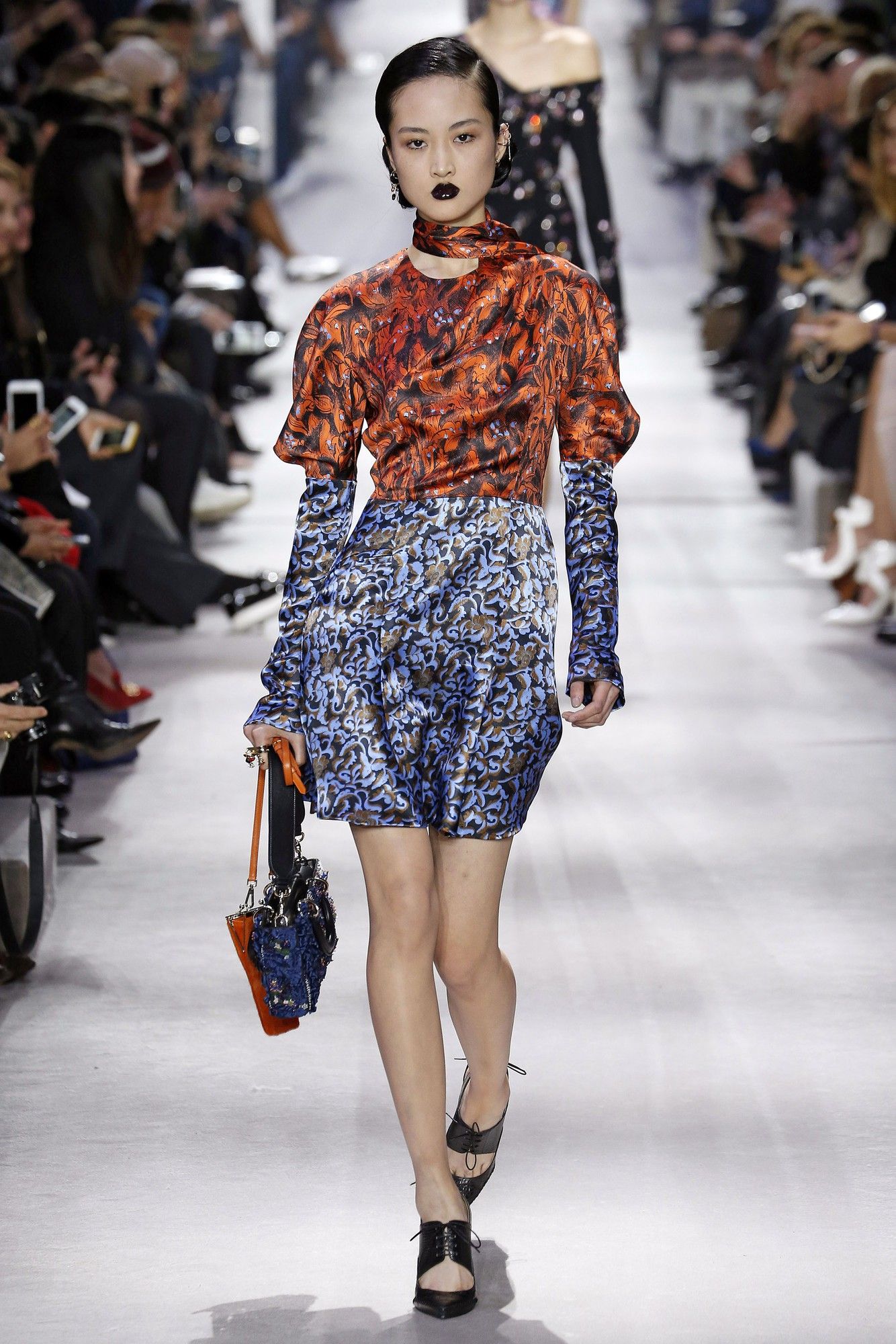 Коллекция Christian Dior прет-а-порте сезона осень-зима 2016-2017_43