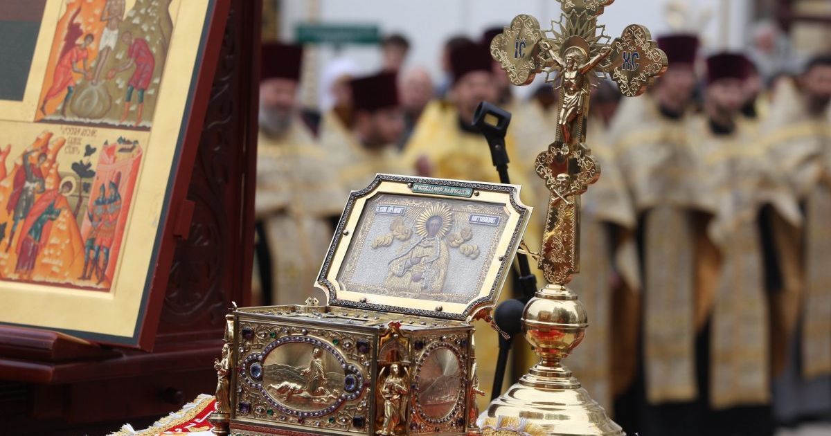 У Києві двоє підлітків напали на храм, побили послушницю і вкрали пожертви
