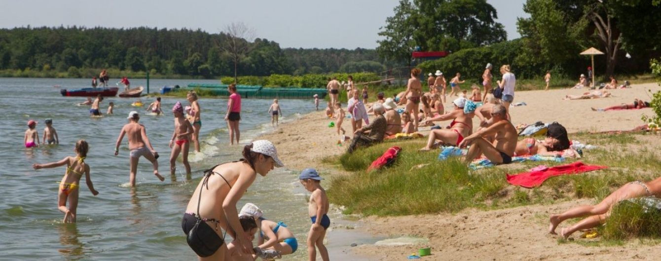 В Україні триває гарячий тиждень: удень буде 30-35 градусів і палитиме сонце