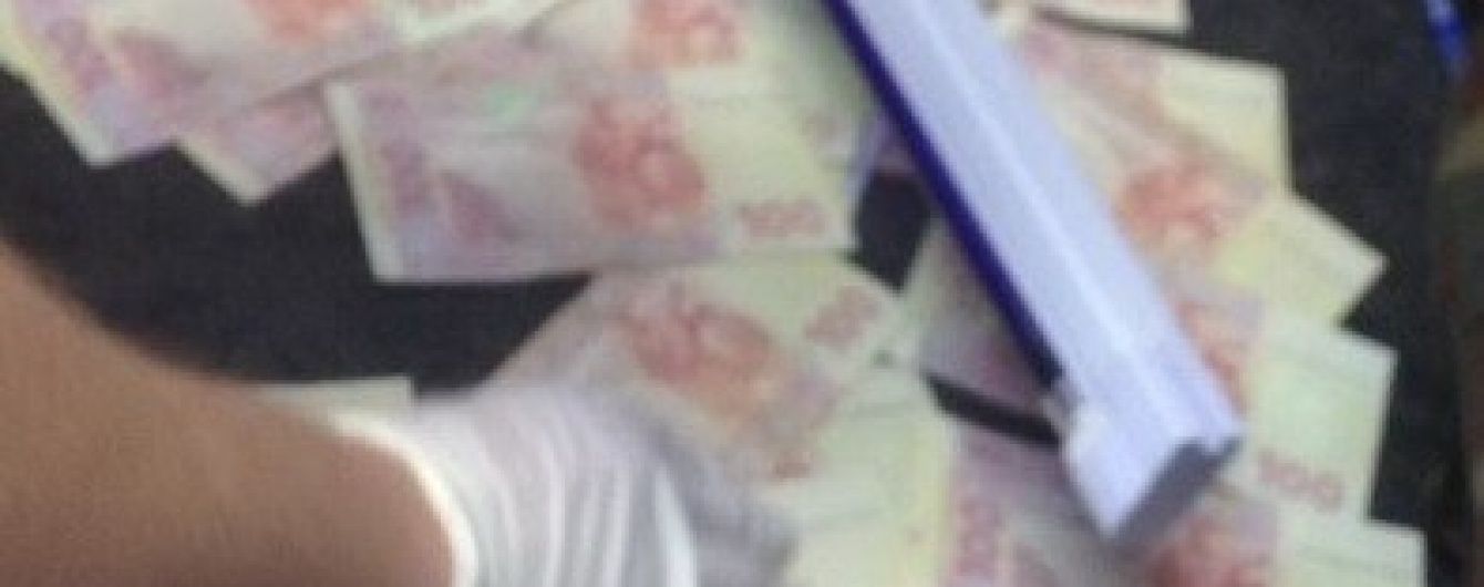 У Рівному майора поліції схопили на хабарі