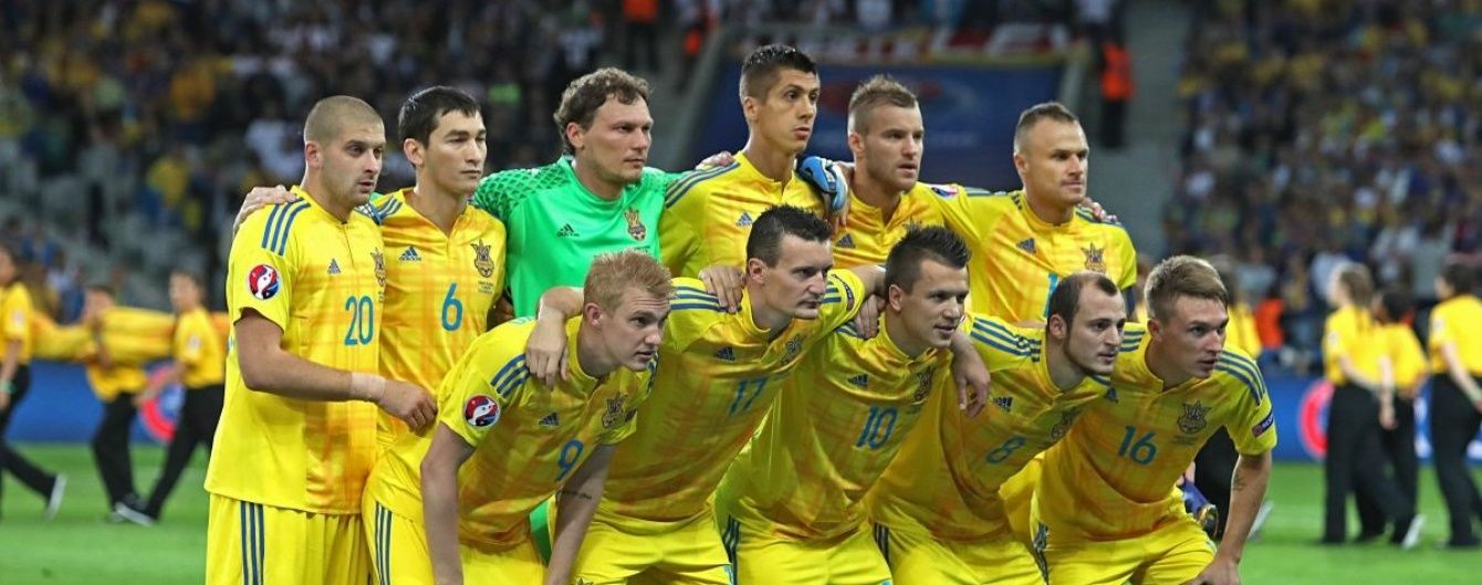 Футболистов сборной Украины в аэропорту встречали только журналисты и единичные пассажиры