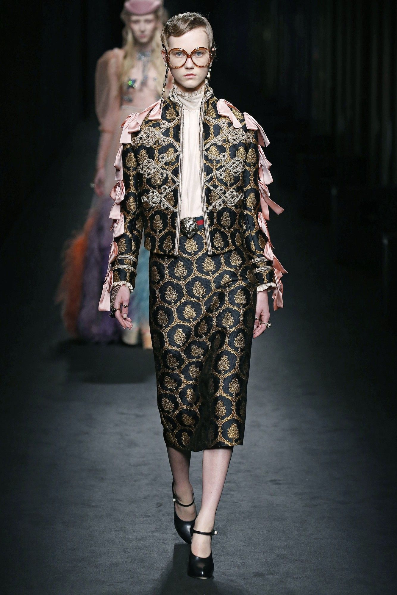 Коллекция Gucci прет-а-порте сезона осень-зима 2016-2017_37