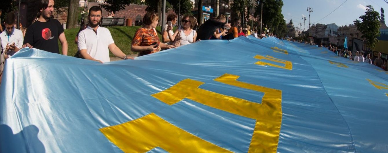 Ми зобов'язані дати кримським татарам право на самовизначення - Порошенко
