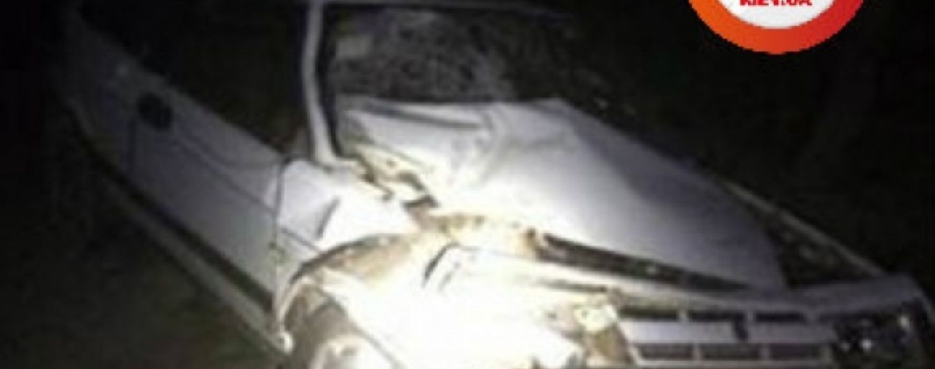 Подвійна аварія на Львівщині: в авто поліції на місці ДТП врізалась іномарка, постраждали 9 людей