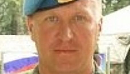 На Донбассе на фугасе подорвалась машина с российским полковником