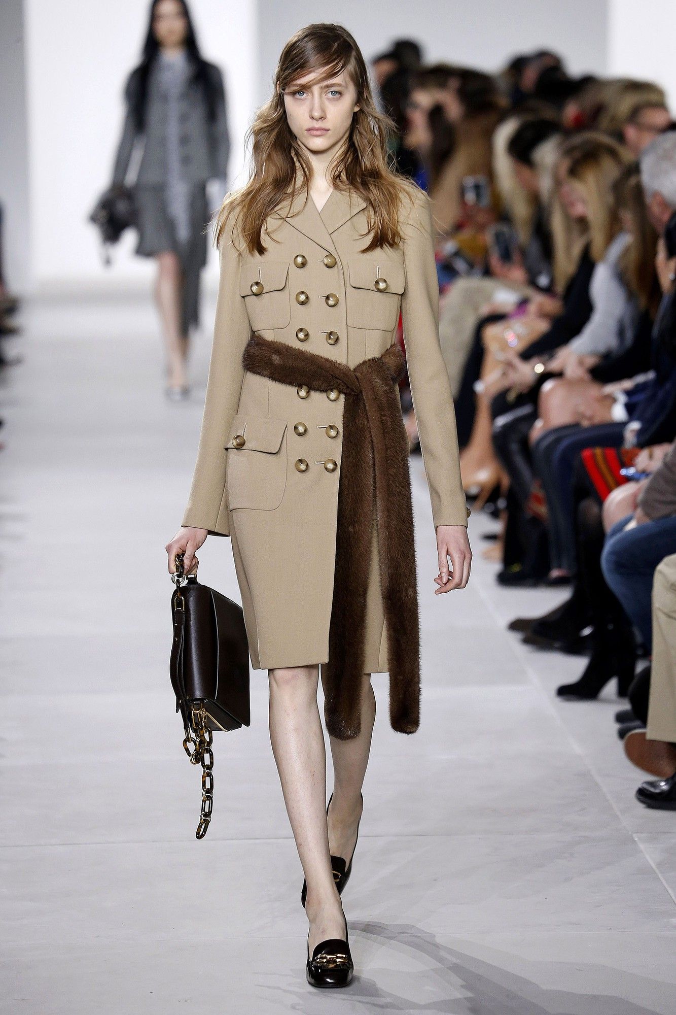 Коллекция Michael Kors прет-а-порте сезона осень-зима 2016-2017_21