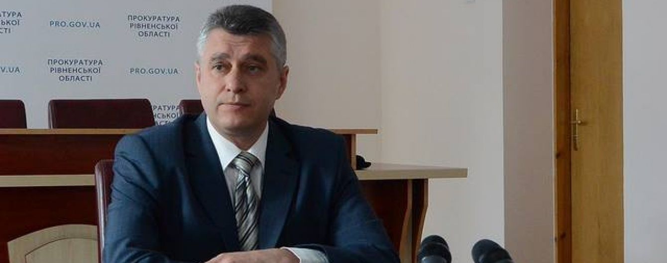 Прокурор Рівненщини "вилетів" із крісла після бурштинової спецоперації