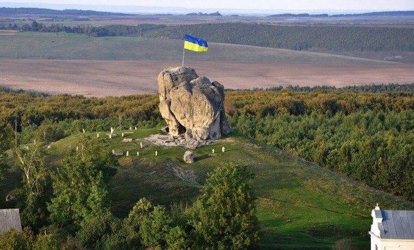 Підкамінь