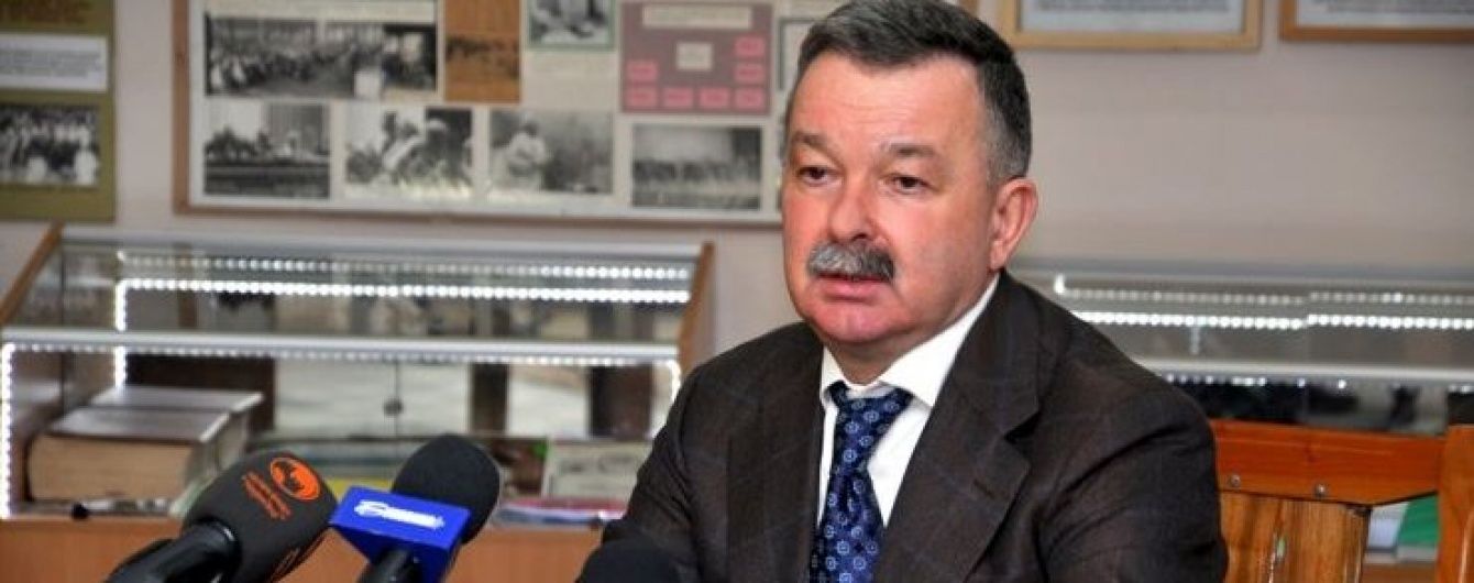 Торби з грошима та зброя. СБУ показала відео обшуку хабарника Василишина та його поплічника