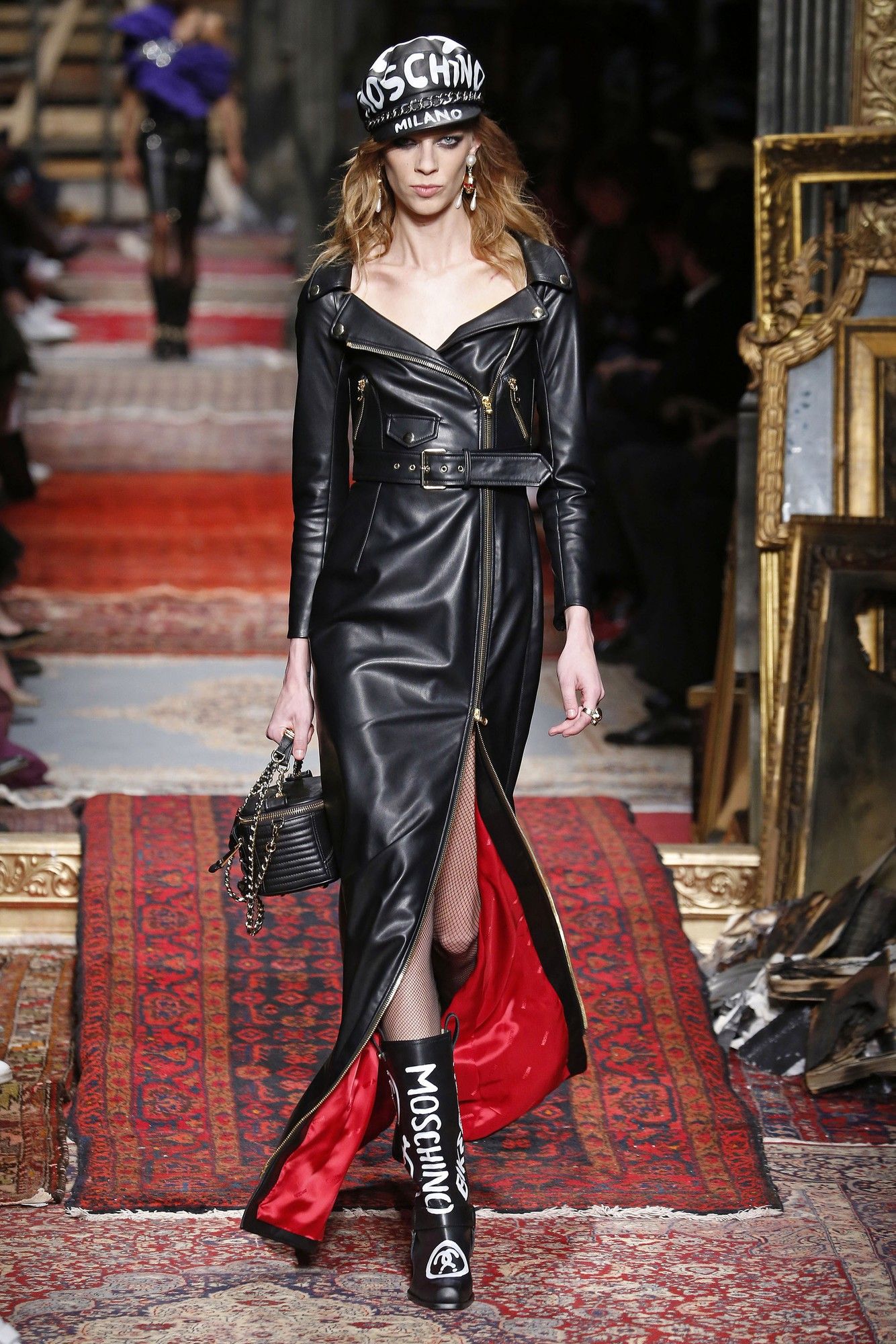 Коллекция Moschino прет-а-порте сезона осень-зима 2016-2017_1