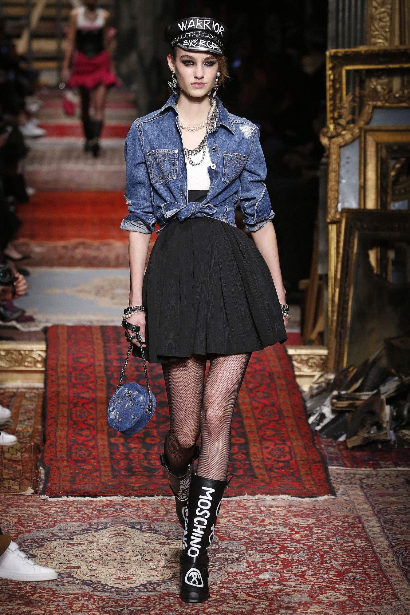 Коллекция Moschino прет-а-порте сезона осень-зима 2016-2017_15