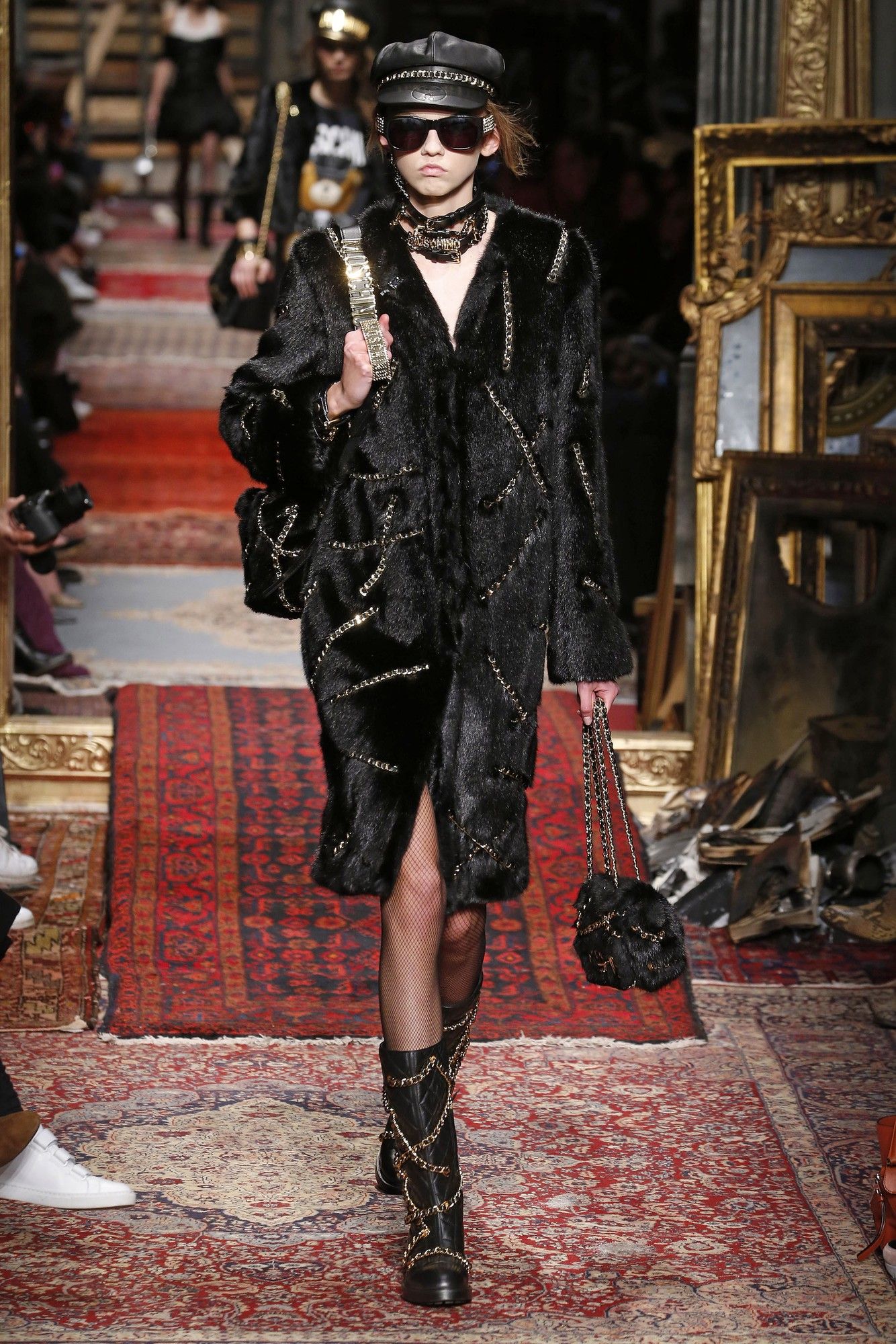 Коллекция Moschino прет-а-порте сезона осень-зима 2016-2017_28