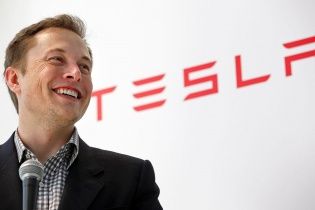 Наміри Ілона Маска зупинили торги акціями Tesla