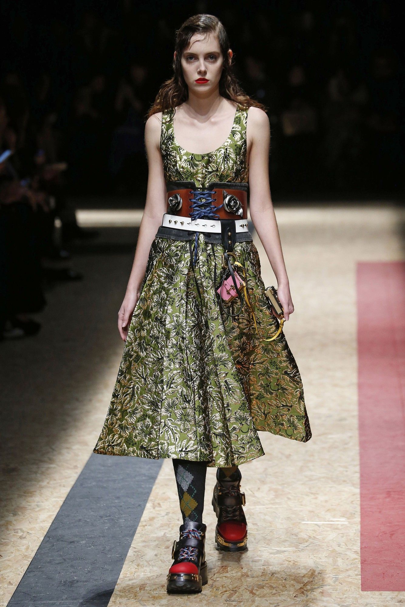 Коллекция Prada прет-а-порте сезона осень-зима 2016-2017_7