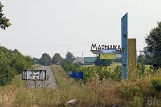 У Мар'їнці обстріли бойовиків спопелили два будинки мирних мешканців