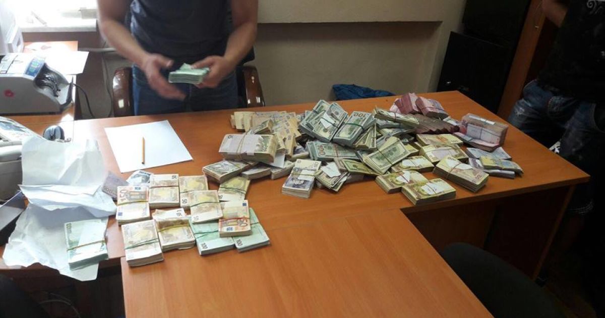 Холодницкий заявил о невероятных суммах, изъятых у борцов с налоговыми преступлениями в Киеве