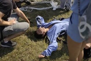 Настя Каменських оприлюднила моторошне відео свого приземлення під час стрибка з парашутом