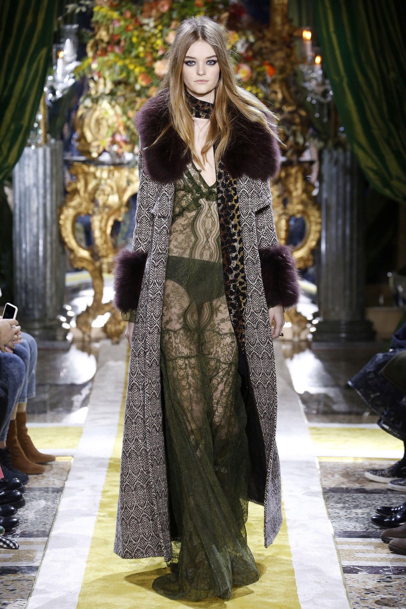 Коллекция Roberto Cavalli прет-а-порте сезона осень-зима 2016-2017_5