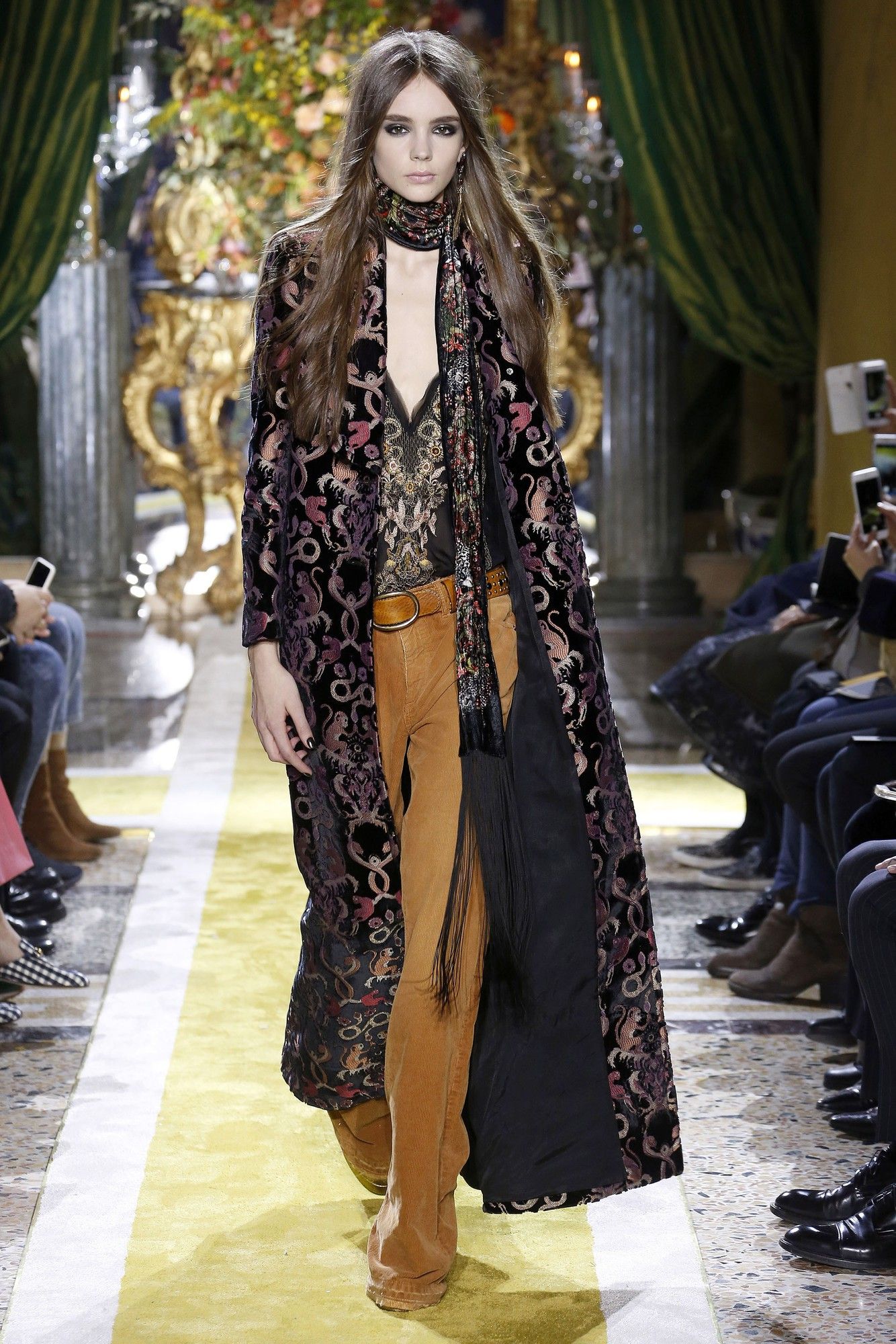 Коллекция Roberto Cavalli прет-а-порте сезона осень-зима 2016-2017_4