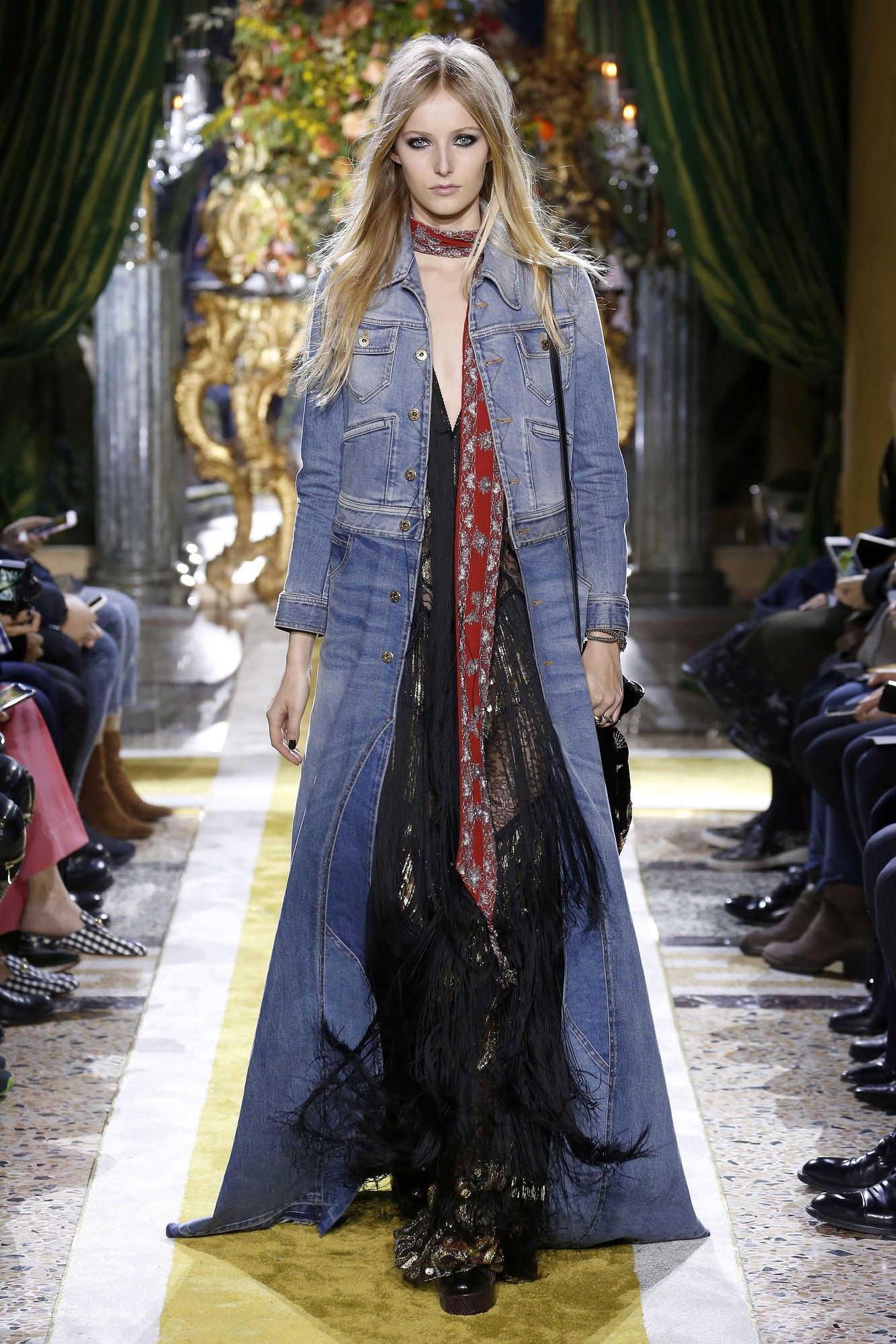 Коллекция Roberto Cavalli прет-а-порте сезона осень-зима 2016-2017_14