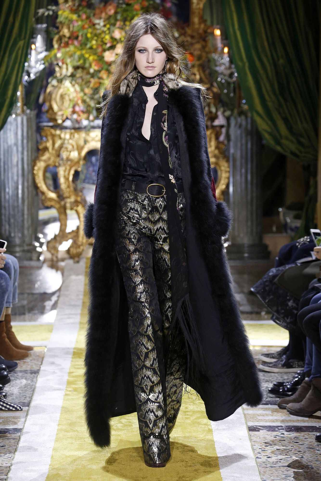 Коллекция Roberto Cavalli прет-а-порте сезона осень-зима 2016-2017_10