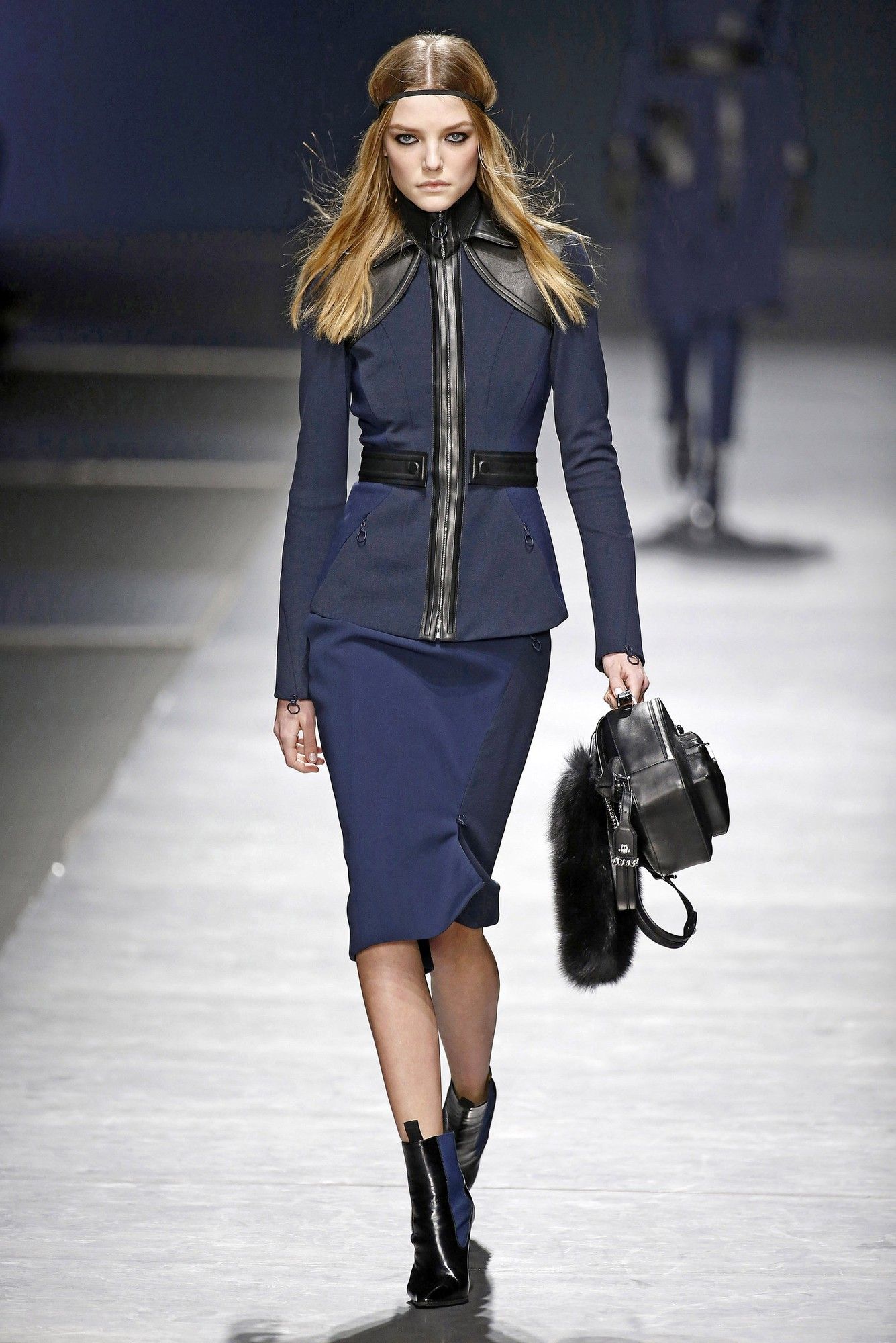 Коллекция Versace прет-а-порте сезона осень-зима 2016-2017_2