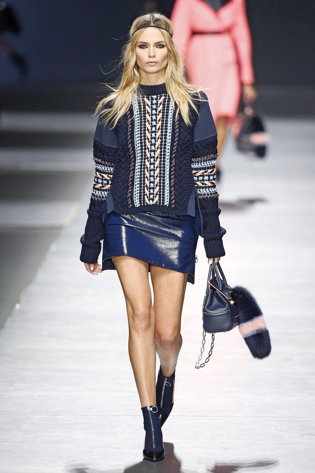 Коллекция Versace прет-а-порте сезона осень-зима 2016-2017_17