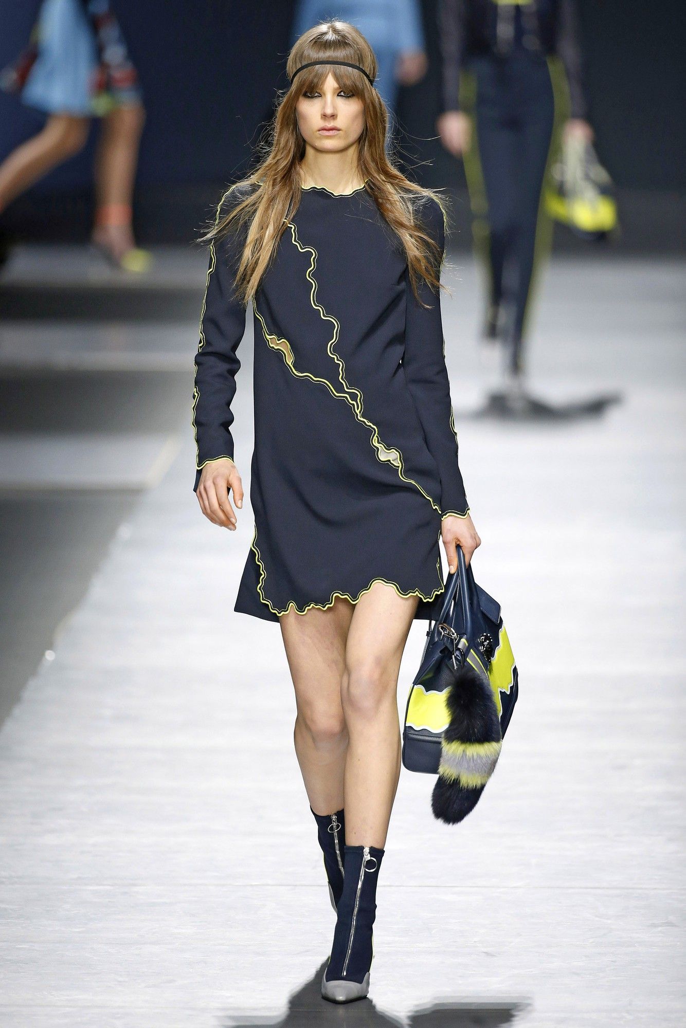 Коллекция Versace прет-а-порте сезона осень-зима 2016-2017_25