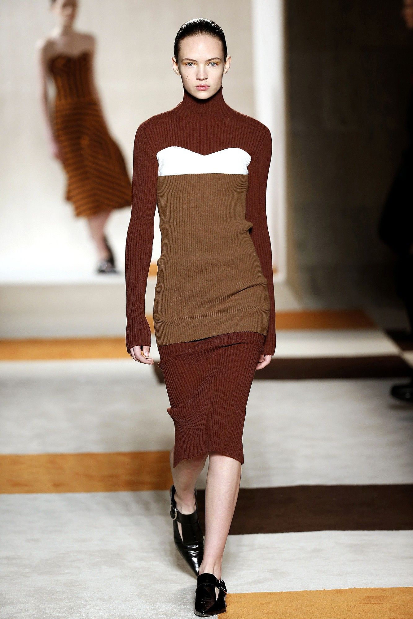 Коллекция Victoria Beckham прет-а-порте сезона осень-зима 2016-2017_15