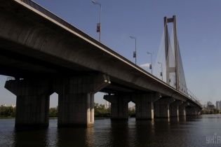 В Киеве на месяц перекрывают Южный мост
