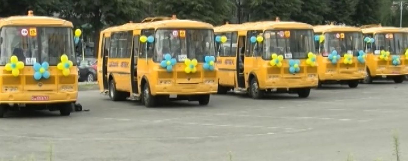 Україна закупила автобуси у російського холдингу, який виготовляє військову техніку