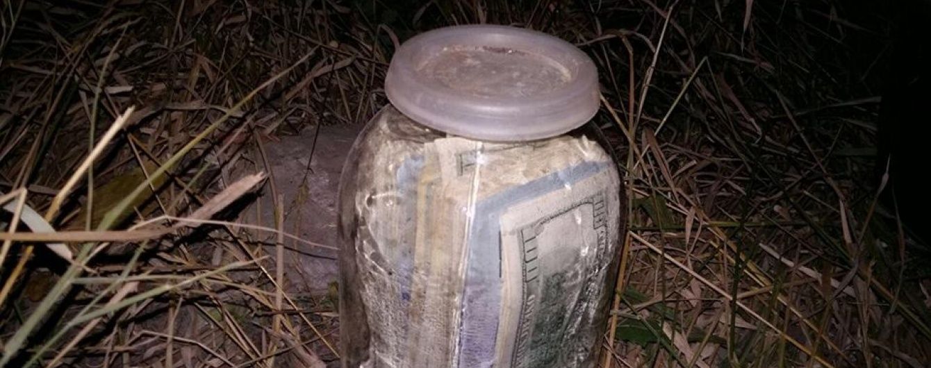 У скандального судді Чауса знайшли ще одну банку з хабарем - САП