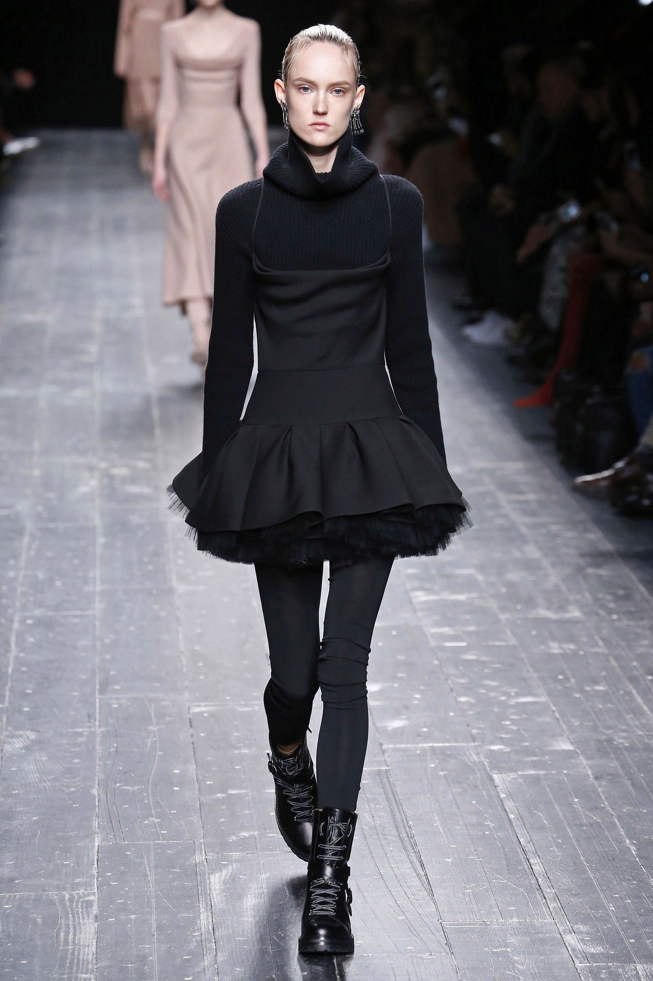 Коллекция Valentino прет-а-порте сезона осень-зима 2016-2017_14